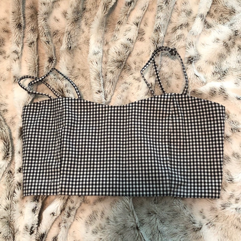 Black and white cropper top